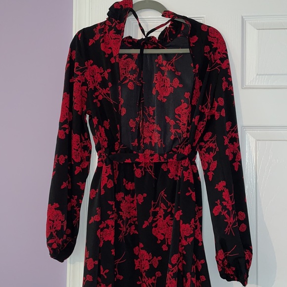 Women’s shein dress - Picture 2 of 3